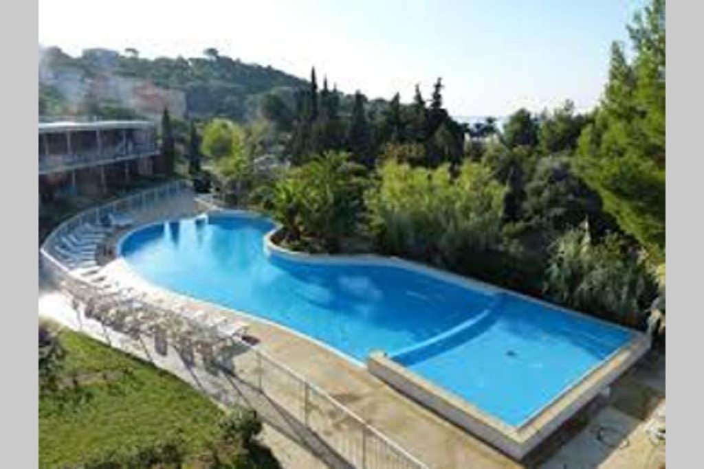 לה קיוטאט Les Terrasses Du Liouquet T2, Piscine , Parking , Mer A 150 M מראה חיצוני תמונה